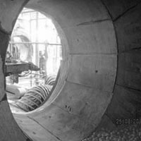 Trunnion liners